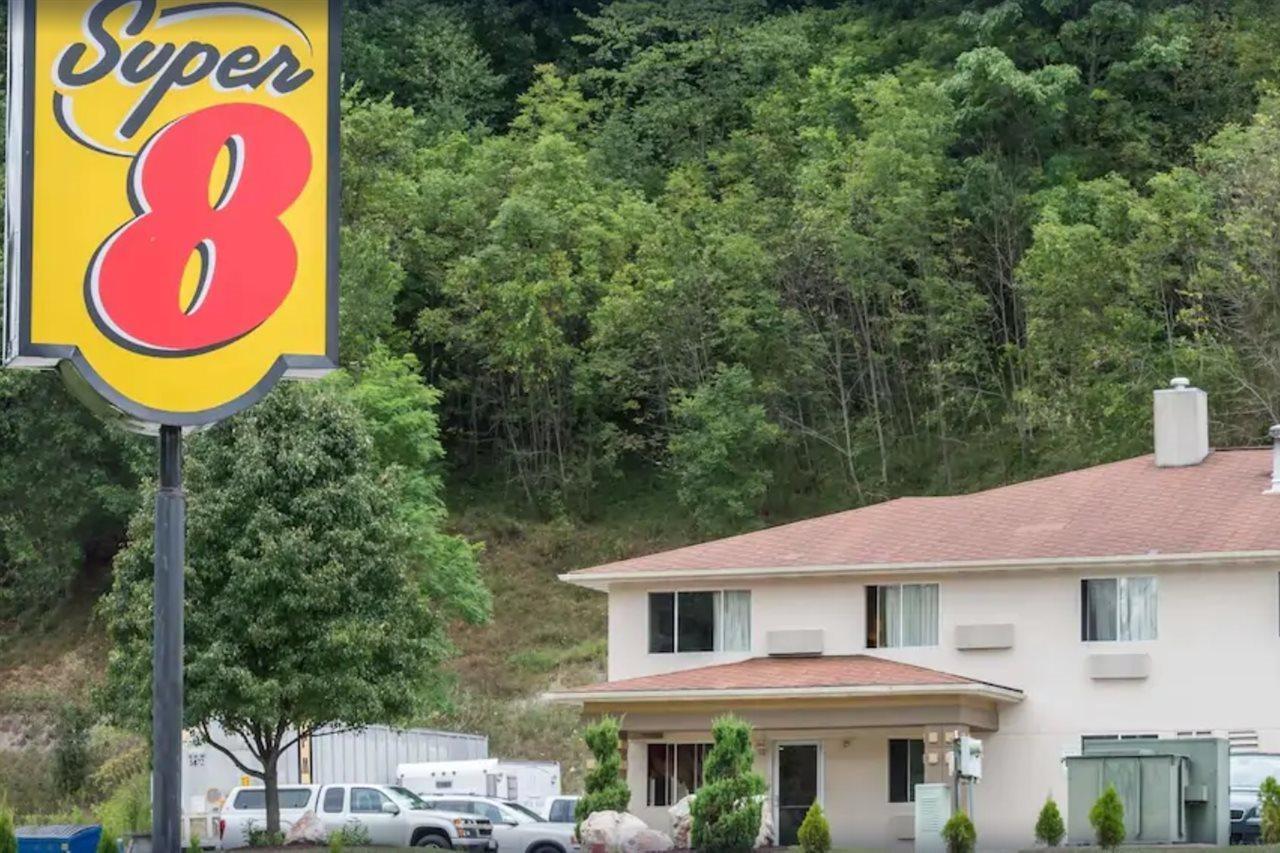 Super 8 By Wyndham Pittsburgh/Monroeville Exterior photo