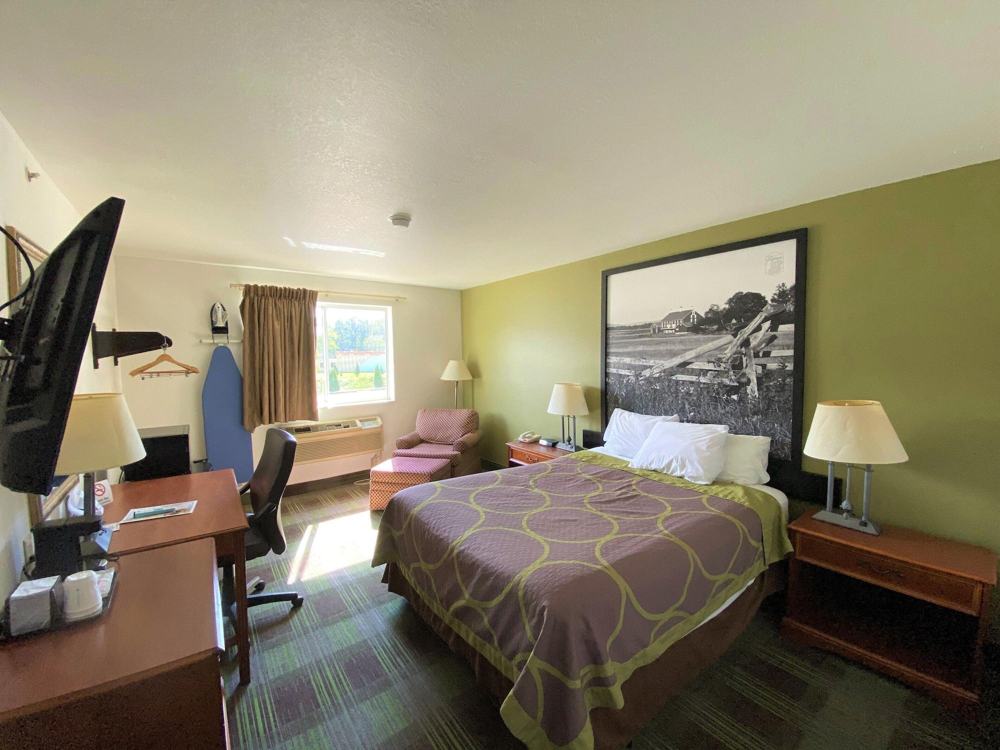 Super 8 By Wyndham Pittsburgh/Monroeville Exterior photo