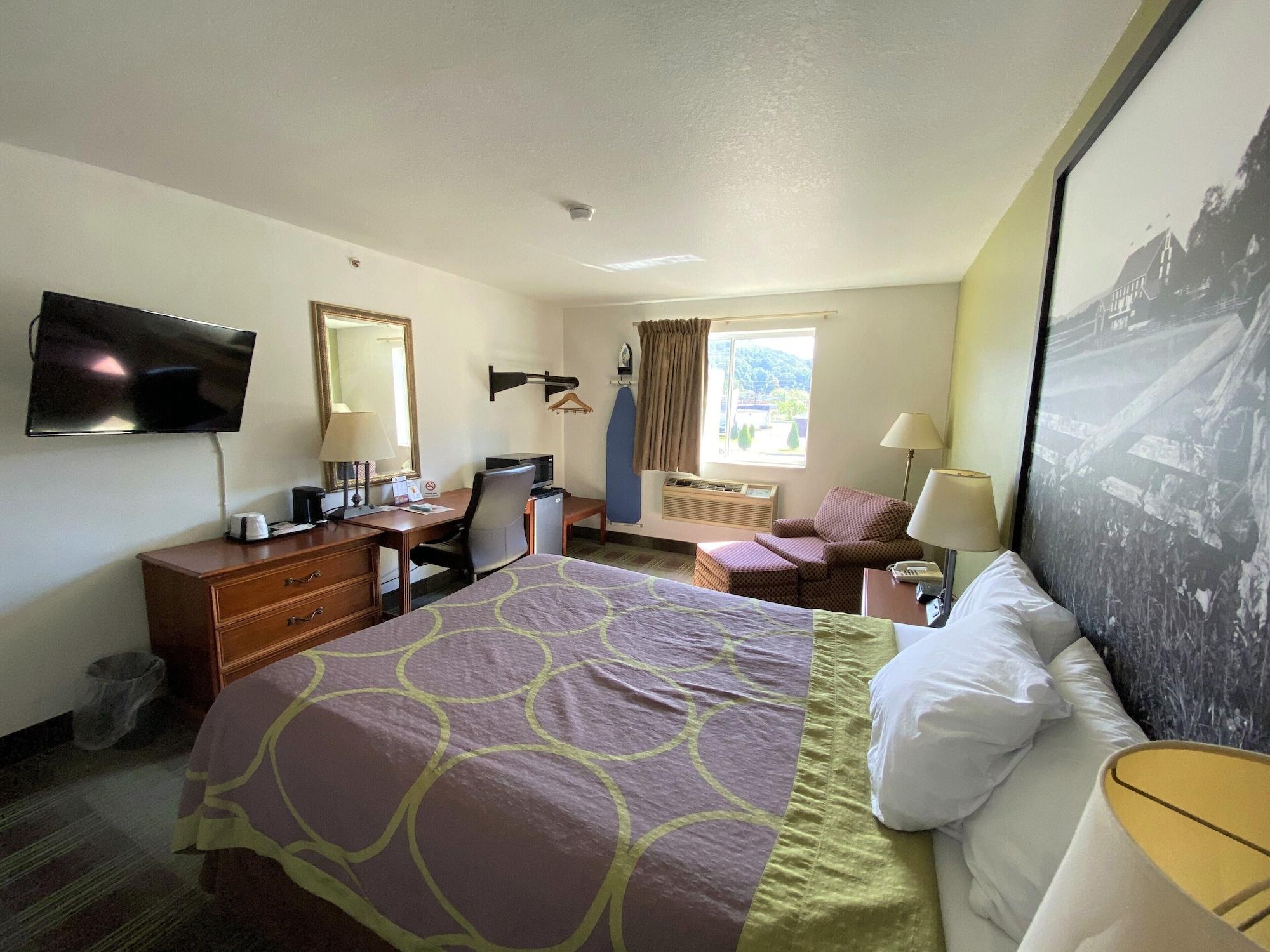 Super 8 By Wyndham Pittsburgh/Monroeville Exterior photo