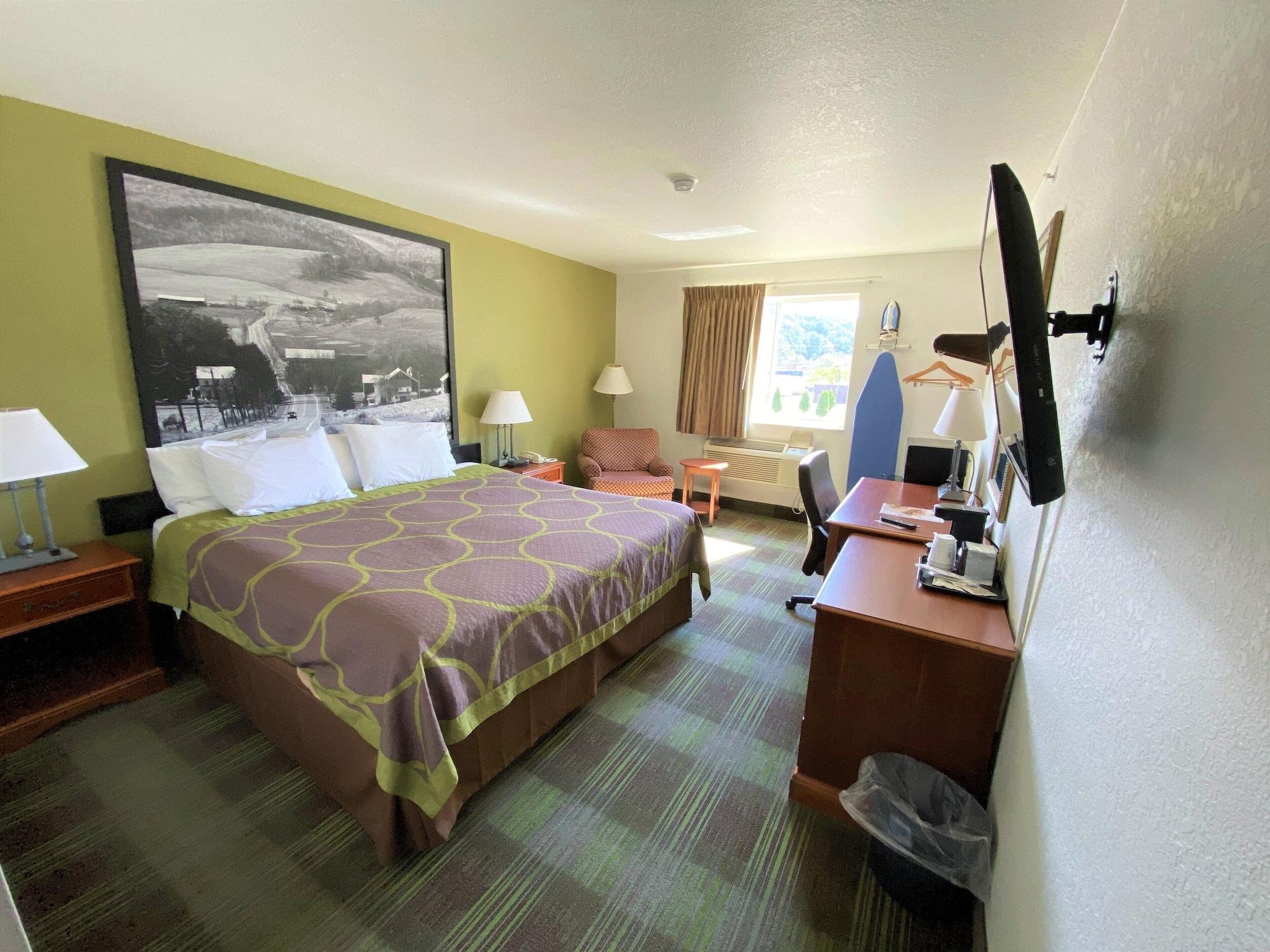 Super 8 By Wyndham Pittsburgh/Monroeville Exterior photo