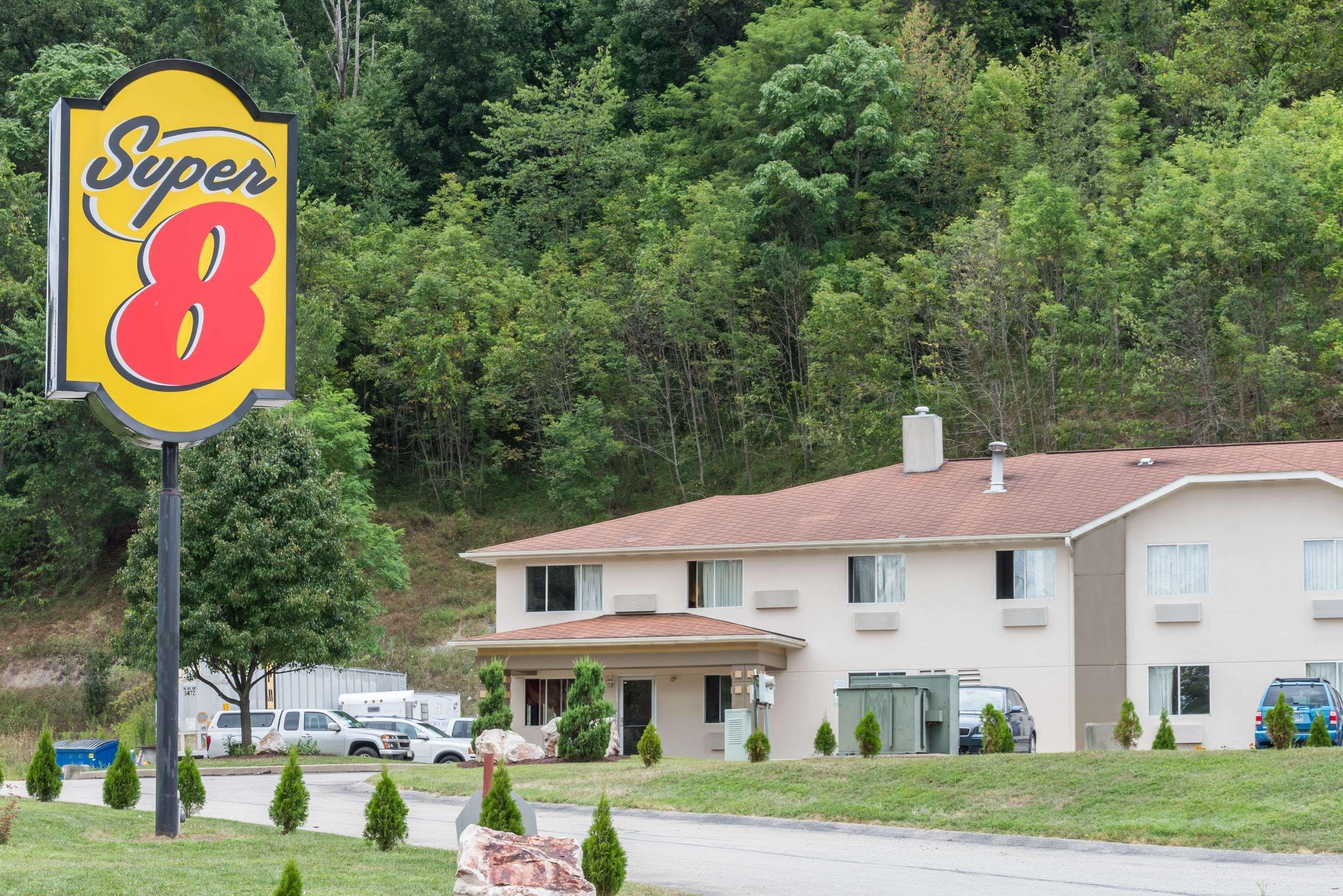 Super 8 By Wyndham Pittsburgh/Monroeville Exterior photo