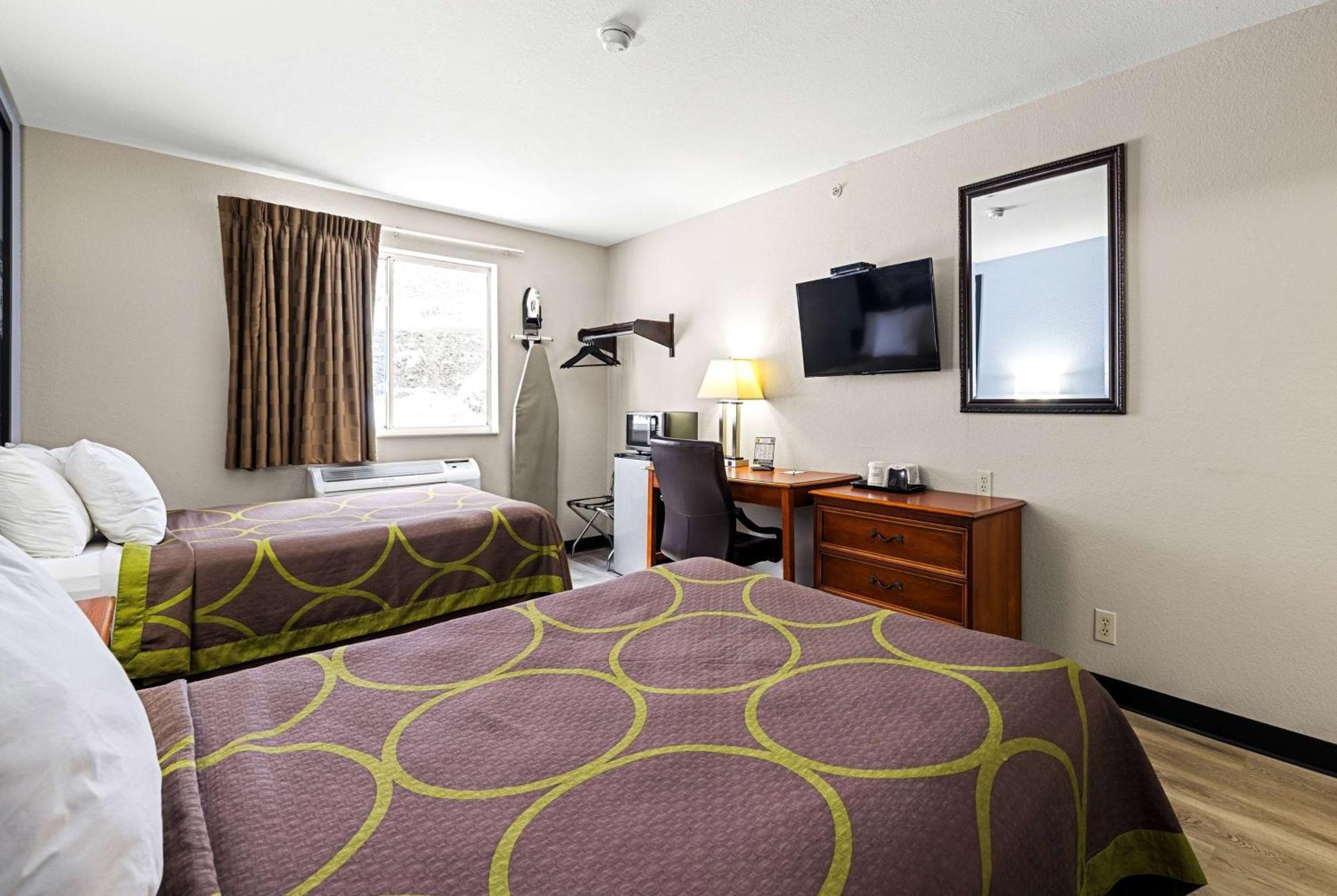 Super 8 By Wyndham Pittsburgh/Monroeville Exterior photo